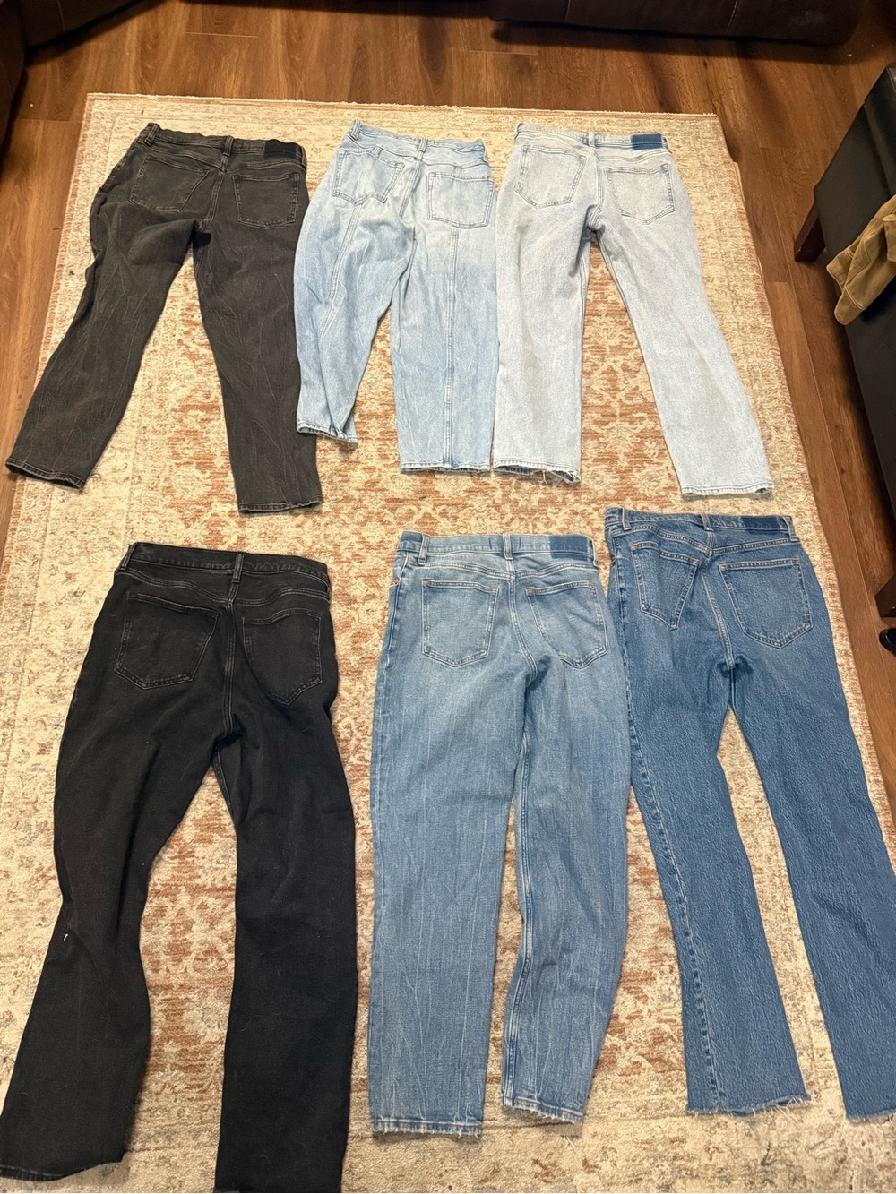 6 pair of women’s Abercrombie & Fitch Jeans size 6/28 - Picture 3 of 3